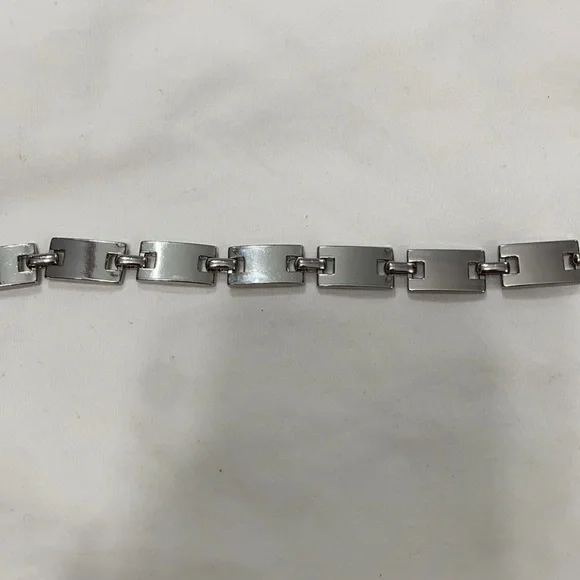 Silver Link Belt - Picture 3 of 4